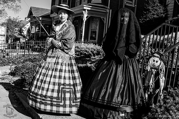 Ladies & a Scarecrow